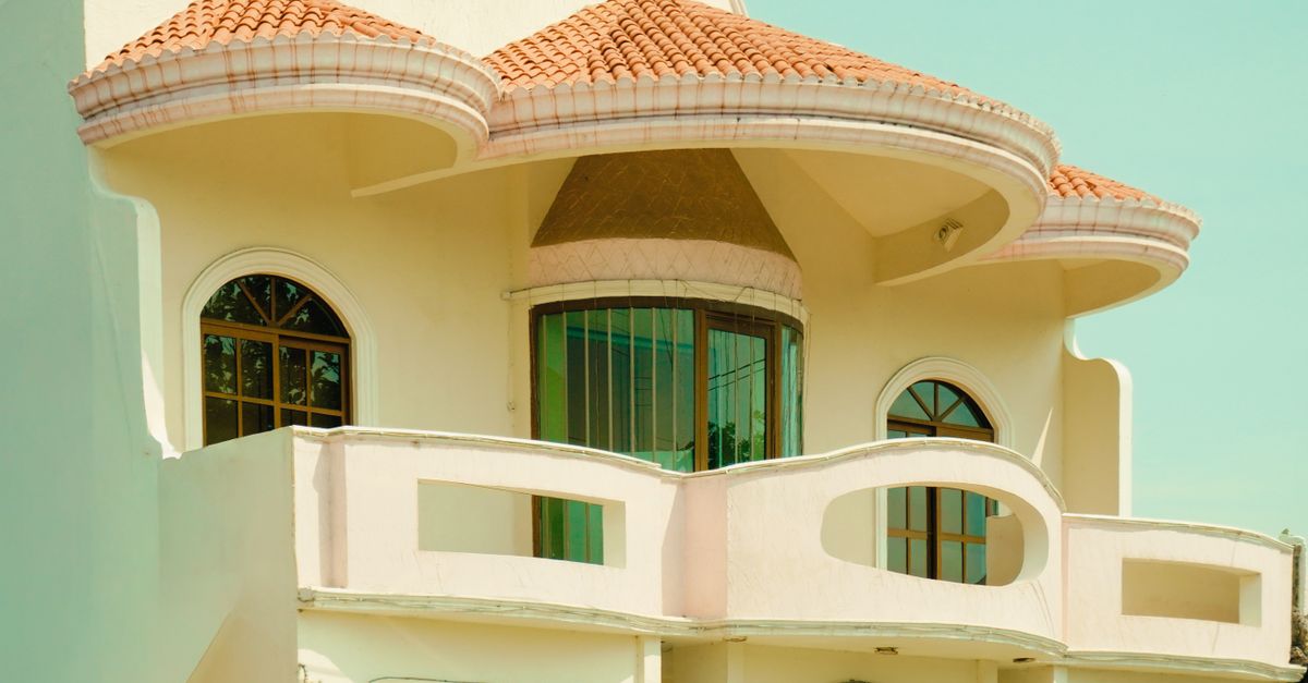 Villa contemporaine avec grandes baies vitrées à Lyon